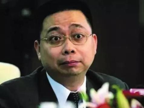 王石的小三:曾经风头正盛的姚振华为什么出局了？