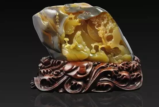 黄绿色的玉是什么玉,黄色的玉只有黄龙玉吗？还有哪些？