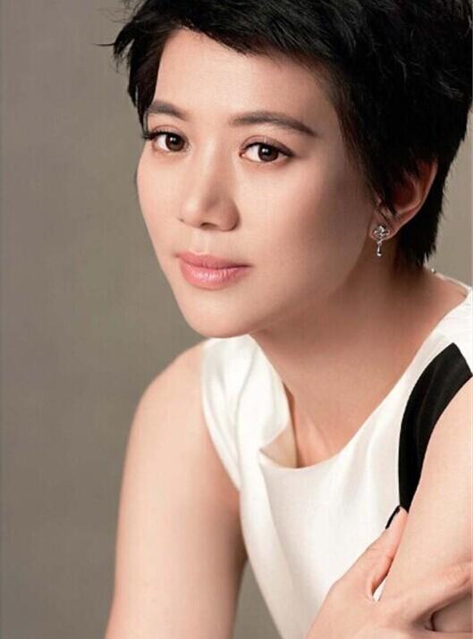 杨小怂:有哪些明星骂过网友？关于这种事你怎么看？