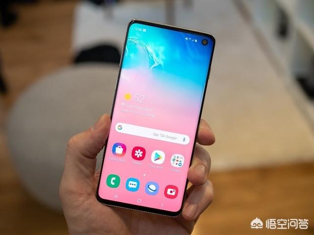 三星s10和xr哪个更值得购买？s10大约用多久会卡顿呢？