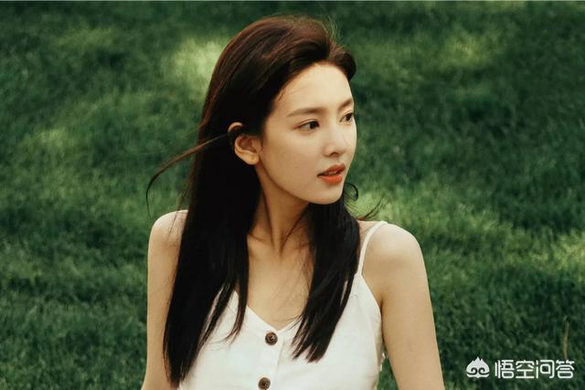 鞠婧祎、关晓彤、杨紫、迪丽热巴四人谁最美？你更喜欢哪一个？