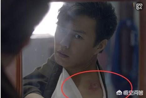 精绝女王的真相:《鬼吹灯之精绝古城》为什么最后胡八一和王胖子身上也有诅咒