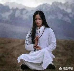 大家是如何看待仓央嘉措《见与不见》这篇文章的？
