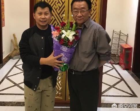文颐造假:何沄伟遭遇高仿号发布不实言论，你如何评价？