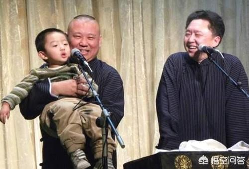 郭德纲5岁小儿子近照:郭德纲富养小儿子，穷养郭麒麟，这是偏心吗？