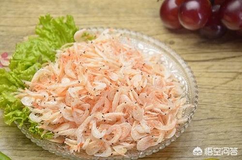 法牛犬吃什么长得快:法斗犬吃什么食物 两个月的法牛犬一天喂几次，喂多少？