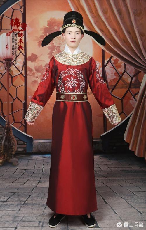 有些人觉得清朝的服装很丑，对此你怎么看？