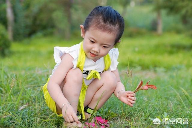 林妙可胸部:为什么有的女孩小时候长得丑，长大后会漂亮？