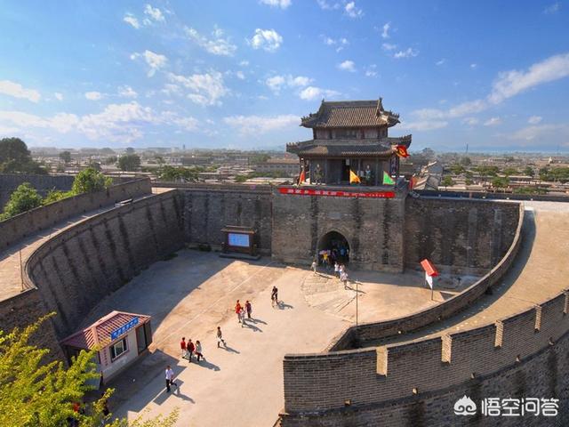古代都有能力修长城了,为什么不把重要城池的城墙修到50米甚至100米高呢？
