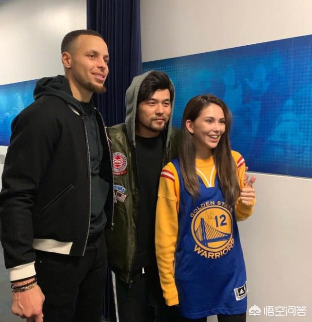 周杰伦鼓励林书豪:国内名记曝周杰伦约见詹姆斯遭拒后放弃来湖人看球，你怎么看