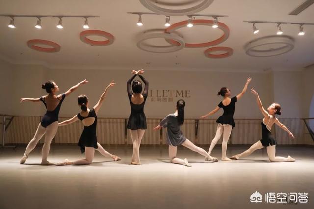肚皮舞入门:舞蹈初学者，零基础，二十多岁了，学什么舞蹈好呢？