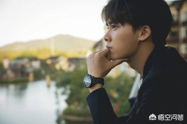 李易峰酒后吻过杨幂:如何看待杨幂和李易峰的关系？