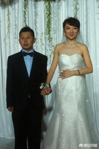 何云伟当初在什么情况下离开的德云社？他的离开是对郭德纲的落井下石吗？