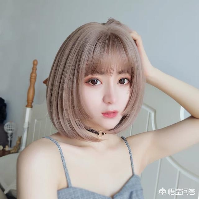 栗色发型:去理发店染栗色发、没效果，理发师非说有，拒不退款，该怎么办