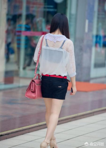 为什么总喜欢看女生的背影(山顶背影图片男)