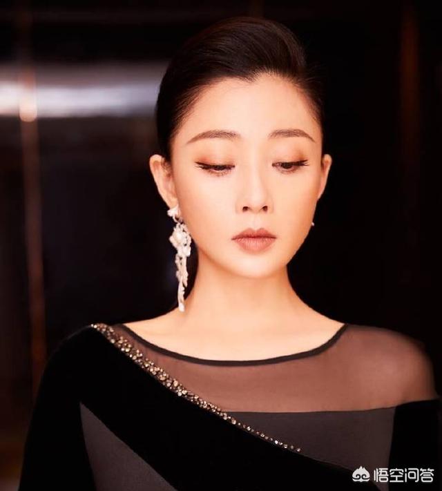 于正宁静:宁静怼人，于正煽风点火拉扯胡静，你怎么看他们两人的言论？