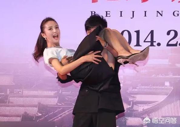 李宇春鞋被狗咬烂:哪些明星“出糗”的瞬间，能承包你一年的笑点？ 李宇春保安事件