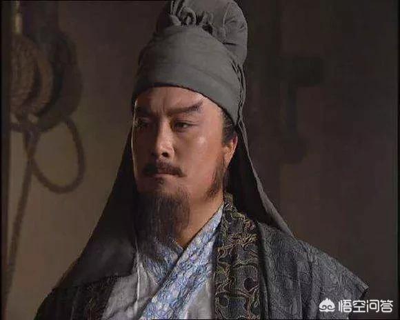 笠头螈:继口罩后，又卷起了头盔热，头盔你备了吗
