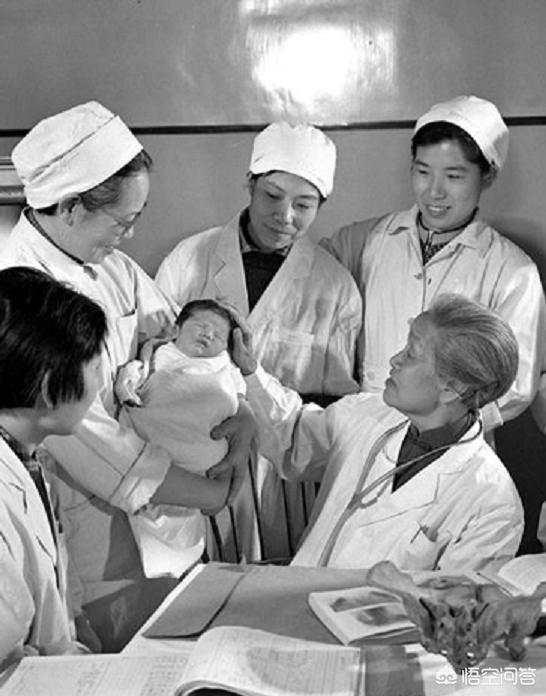 如何看待著名医学家，中国现代妇产科奠基人林巧稚先生的人生？