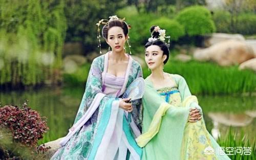 林妙可胸部:唐代女子是喜欢穿半露胸式裙装吗？你怎么看？