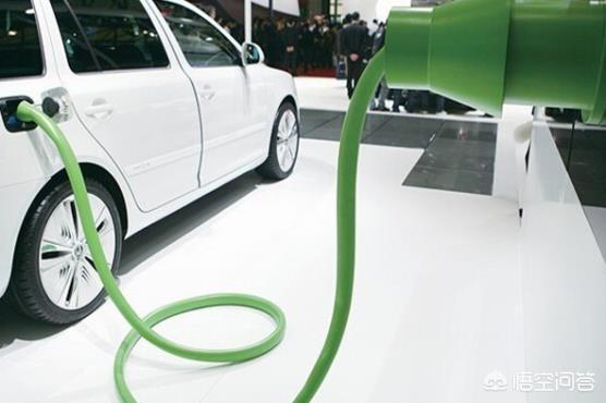 是选择新能源汽车还是燃油车，新能源汽车好还是燃油汽车好？
