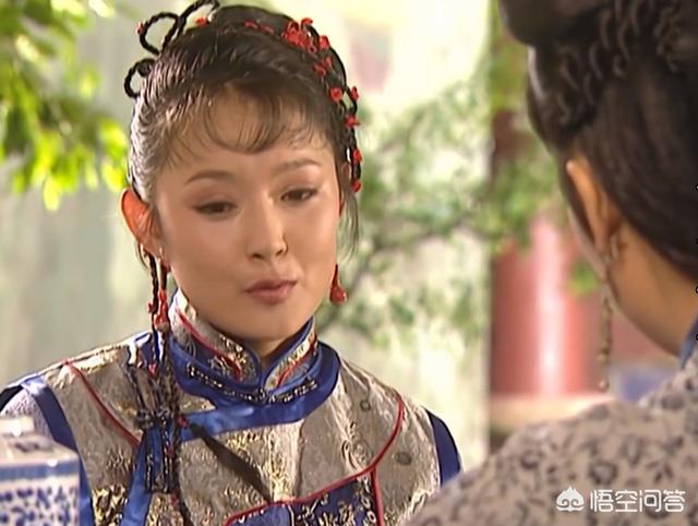 《康熙王朝》中容妃是康熙最喜欢的妃子，为什么会被康熙送入宗人府，后来又杀死所有看见她刷马桶的人？插图118