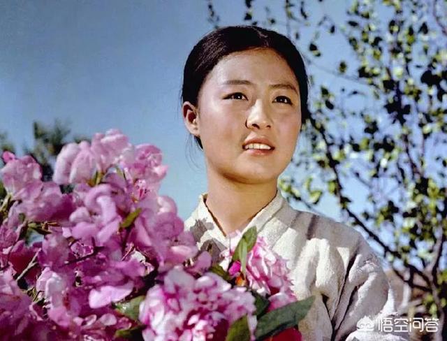黄美姬图片:电影《卖花姑娘》女主演员洪英姬有着怎样的艺术人生？