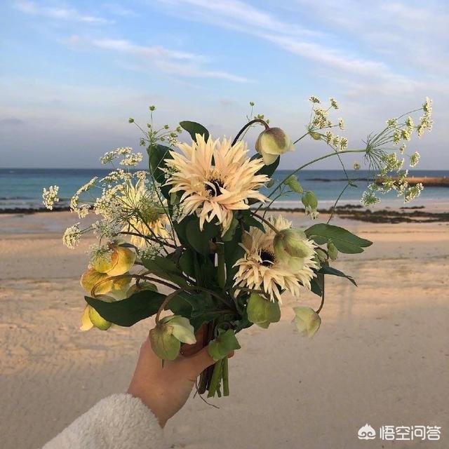 半夜发的<a href=https://maguai.com/list/256-0-0.html target=_blank class=infotextkey><a href=https://maguai.com/list/256-0-0.html target=_blank class=infotextkey>朋友圈</a></a>句子:有没有适合半夜三更发<a href=https://maguai.com/list/256-0-0.html target=_blank class=infotextkey><a href=https://maguai.com/list/256-0-0.html target=_blank class=infotextkey>朋友圈</a></a>的心情说说？(三更半夜<a href=https://maguai.com/list/256-0-0.html target=_blank class=infotextkey><a href=https://maguai.com/list/256-0-0.html target=_blank class=infotextkey>朋友圈</a></a>说说)