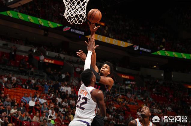 怀特塞德为什么叫白边:哈桑怀特塞德为什么叫白边 NBA史上有哪些球员在收到“耻辱性合同”后选择离队？