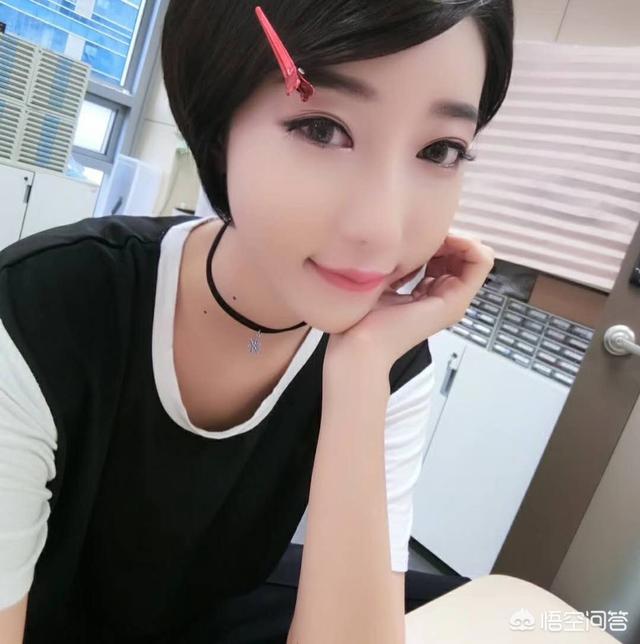 短发型女图片<a href=https://maguai.com/list/50-0-0.html target=_blank class=infotextkey>时尚</a>气质:28岁的女生适合剪什么样的短发？