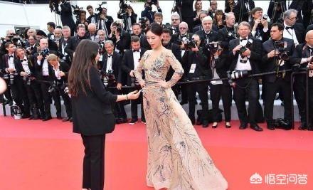范冰冰戛纳礼服:你如何看网红在戛纳电影节上“霸毯”行为？