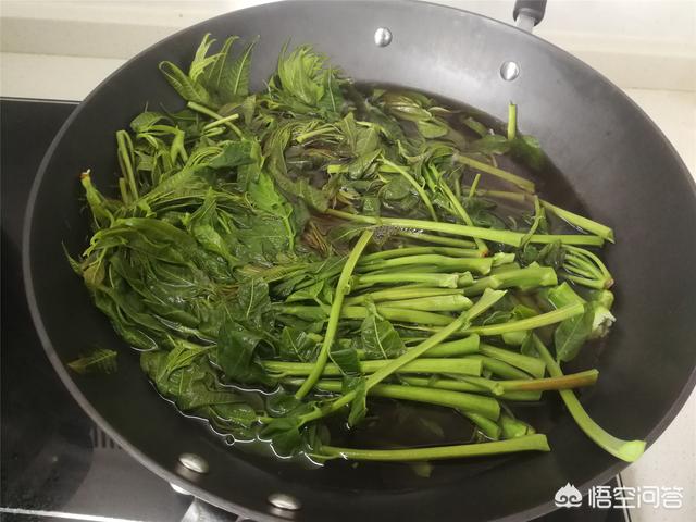 ()新鲜的香椿怎么吃好要注意啥
