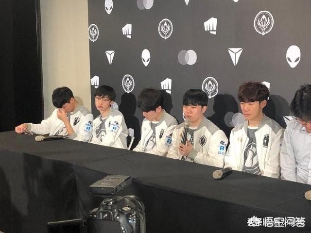 IG止步四强,NING两局盲僧成焦点,德云色笑笑：他这几波操作应该被喷退役,怎么评价？