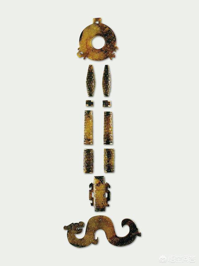 男的挂什么玉最好,古代男子的玉佩挂在哪里？