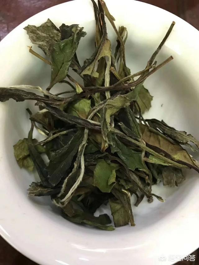 白茶茶饼怎么收藏比较好,老白茶存放几年好喝?如何收藏？