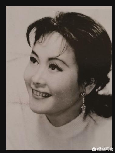 付笛声:付笛声的妈妈是李谷一吗？