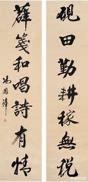 冯巩儿子:冯巩背孙子等公交，被网友认为很接地气，你怎么看明星出行方式？