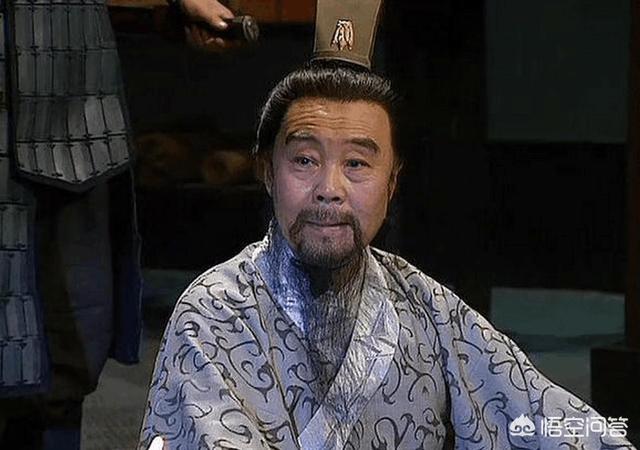 孔融让梨恐怖真相，小学课本中“孔融让梨”的主人公，是怎样一步步走上“作死”之路