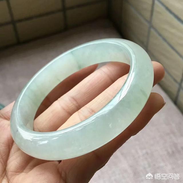 冰种,糯种,冰糯种,玻璃种,什么是翡翠的糯种冰种玻璃种？