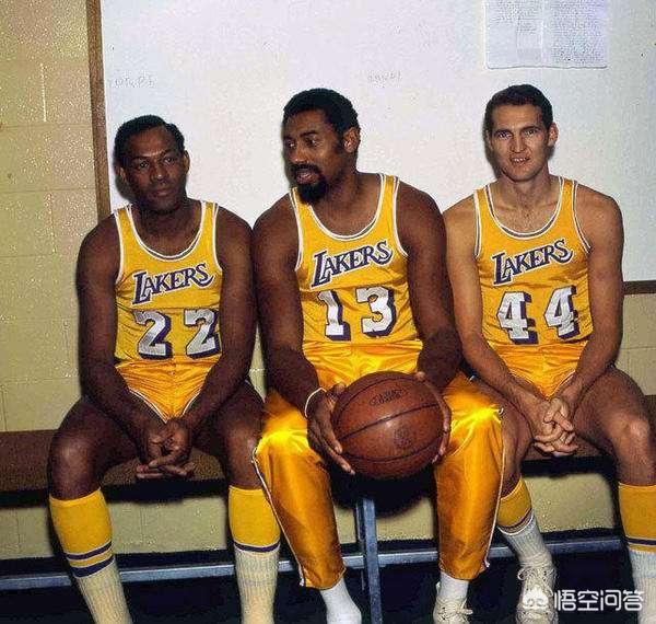 为什么张伯伦的各项得分数据如此惊人，在篮球界中的地位却不及乔丹，同位置相比也不如贾巴尔呢？插图23