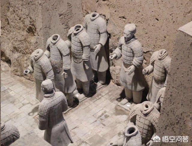秦始皇兵马俑里为什么有极个别的兵俑没有头颅？消失的头颅到哪里去了？