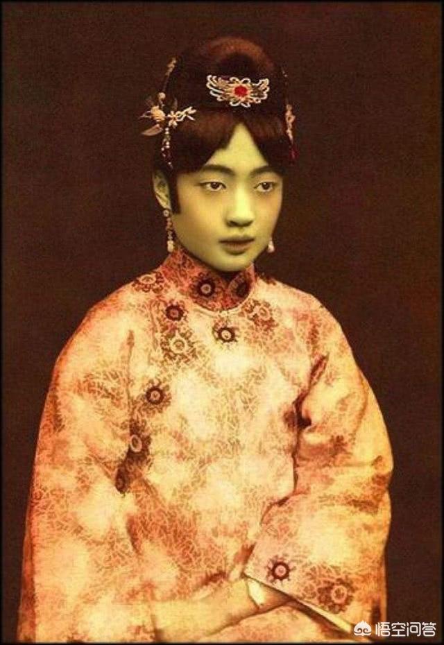 溥仪的一生:为什么溥仪随手画的一个圈儿，注定了婉容悲凉的一生？