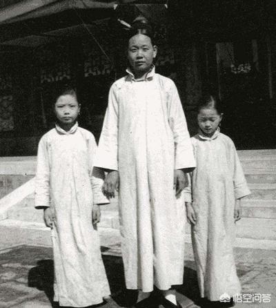在古代皇宫里,太监和宫女是如何解决吃饭问题的？
