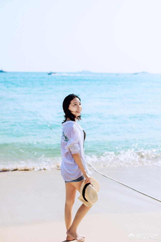 胡杏儿晒比基尼照:在海边如何拍出好看的照片？