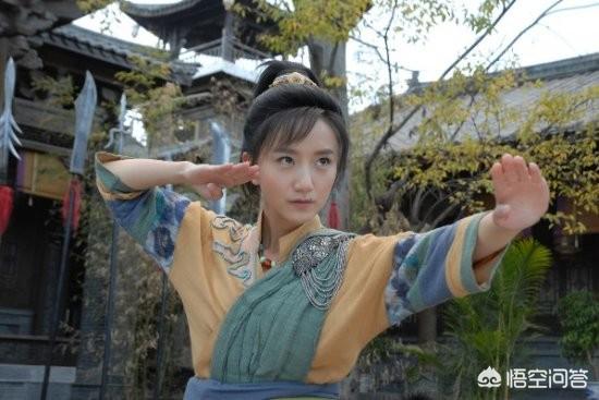 李倩身高:李倩嘴唇上标志性的痣怎么没有了？