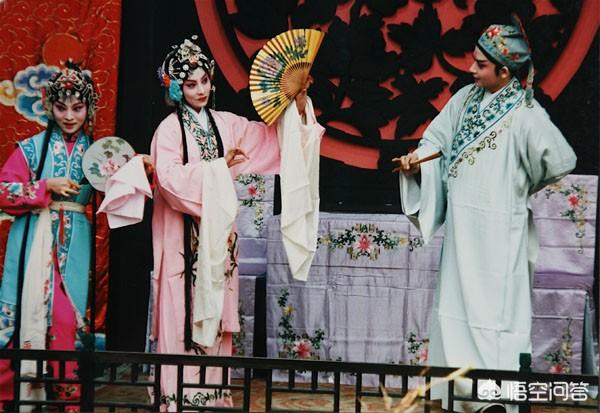 红楼梦中的贾蔷对戏子龄官是怎样的一种感情