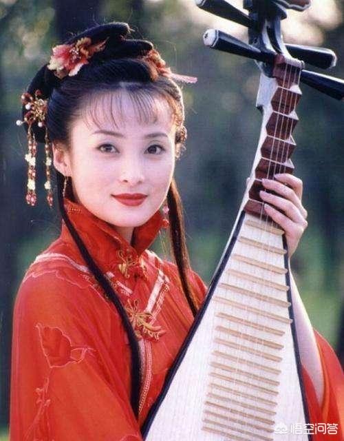 蒋勤勤二胎产子:蒋勤勤为儿子哺乳并安利初乳，初乳的营养真得那么高吗？