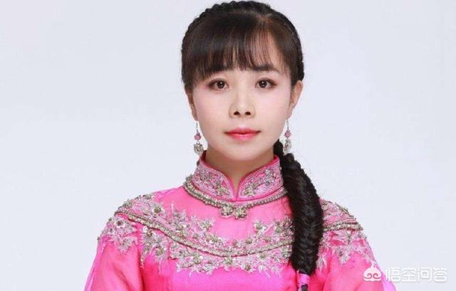 王二妮老公李飞简历:在《星光大道》成名的素人王二妮，现在过的怎样了？