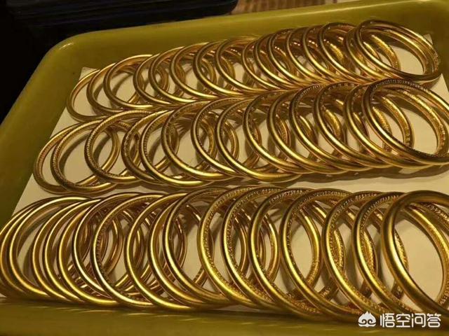 今年最新款黄金手镯,黄金手镯传承系列为什么会这么火呢？