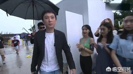 拜宠爽二代:985毕业硕士和富二代，你会选哪个？